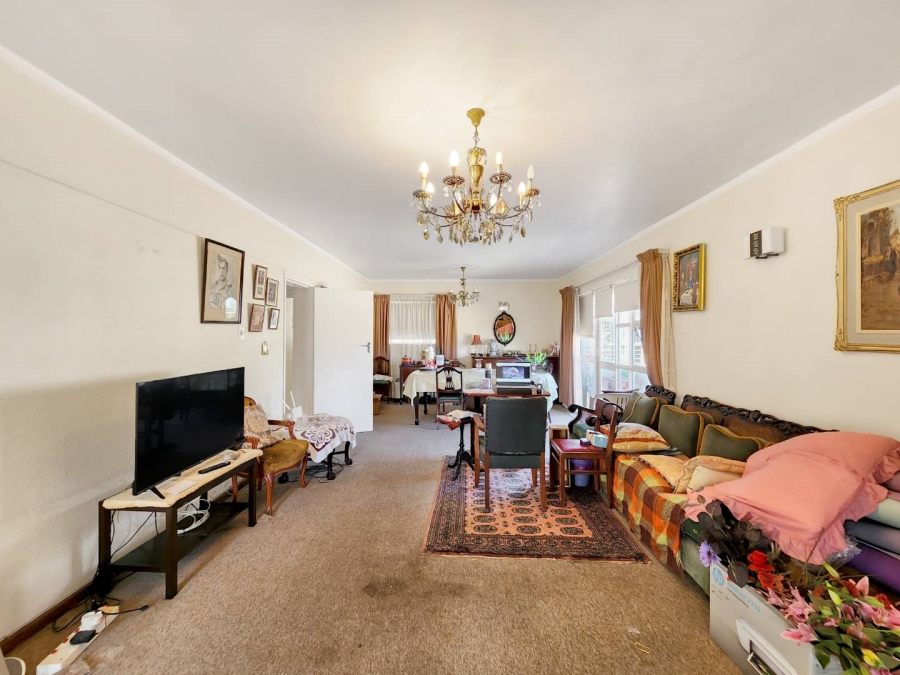 2 Bedroom Property for Sale in Sea Point Western Cape